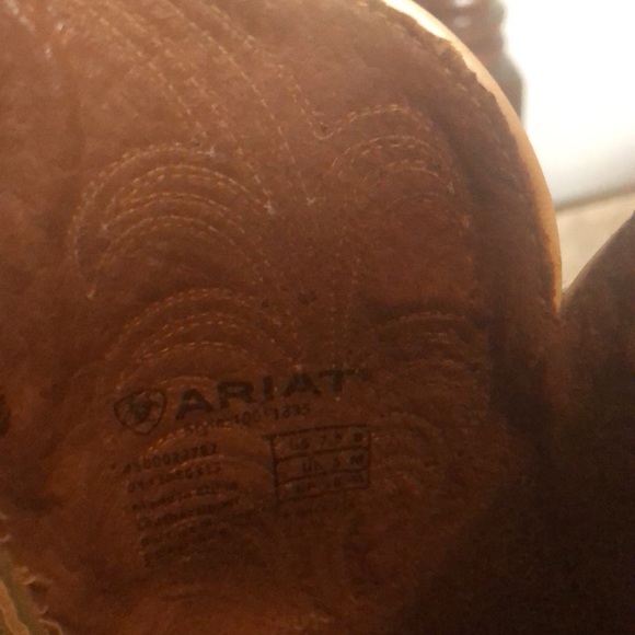ARIAT Square Toe Cowboy Boots - Picture 9 of 11
